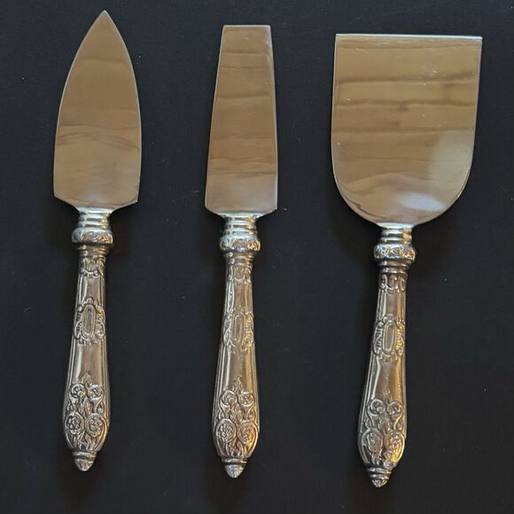 Vintage 3 Piece Silverplate Cheese Serving Set Hertiage Pattern 1847 Roger Bros - Picture 5 of 6